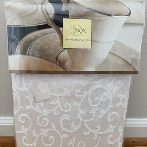Lenox Opal Innocence White 60" x 102" Oblong Tablecloth